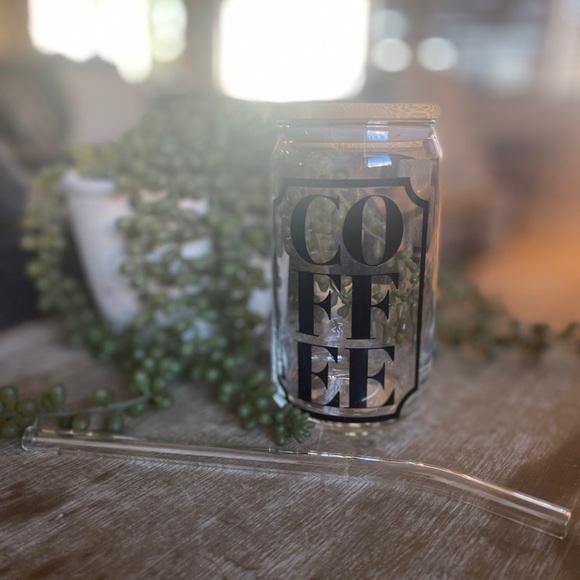 Coffee mom life Logo Can Glass Cup with Bamboo Lid + Straw - Picture 6 of 6